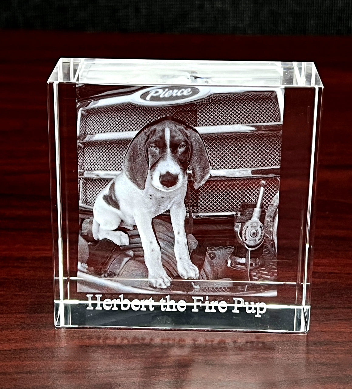 SQUARE 3D IMAGE WITH BACKGROUND 3”x3”x1”